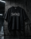 SWORLD — CHROME TEE noir, vue de face, décor industriel